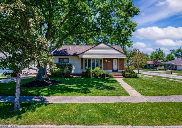 Homes for sale in Mayfield Heights, OH | 1759 Chelmsford Rd, Mayfield Heights, OH 44124 | MLS# 5214971