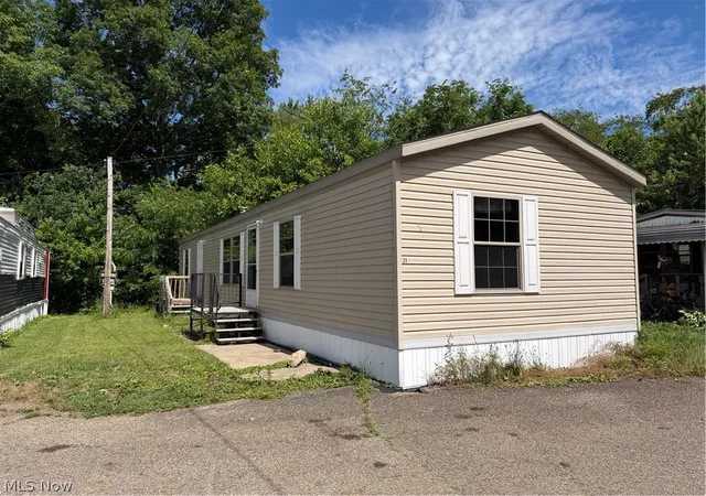 Homes for sale in Massillon, OH | 2606 Lincoln Wy W #31, Massillon, OH 44647 | MLS# 5197646