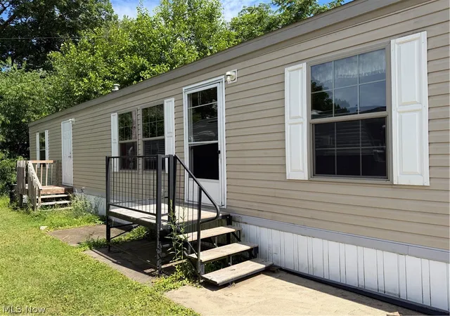 Homes for sale in Massillon, OH | 2606 Lincoln Wy W #31, Massillon, OH 44647 | MLS# 5197646
