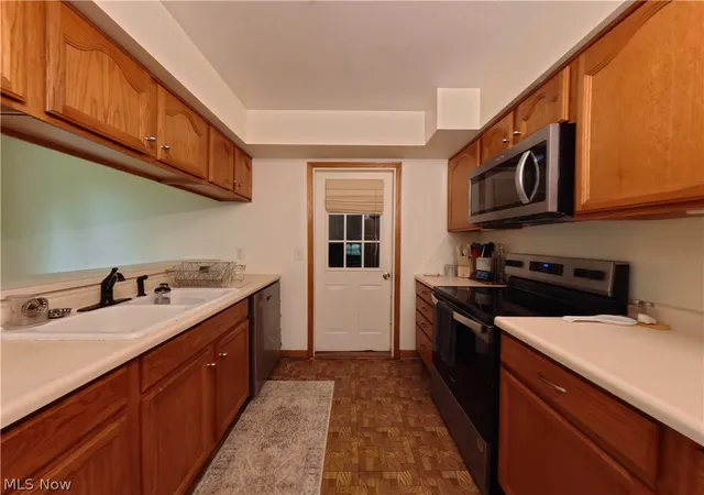 Photo 4 of Single family home for sale at 5216 Oakvale St SW, Canton, OH 44706 | MLS# 5221476 | Listing updated on 2026-07-29