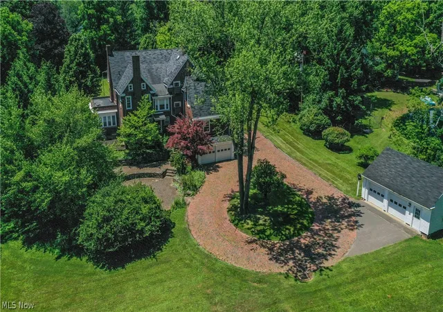 Photo 3 of Single family home for sale at 3311 Logan Way, Youngstown, OH 44505 | MLS# 5210741 | Listing updated on 2026-09-16
