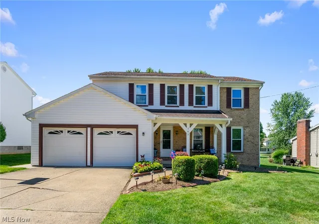 Photo 1 of Single family home for sale at 147 Mayflower Dr, Youngstown, OH 44512 | MLS# 5221905 | Listing updated on 2026-07-28