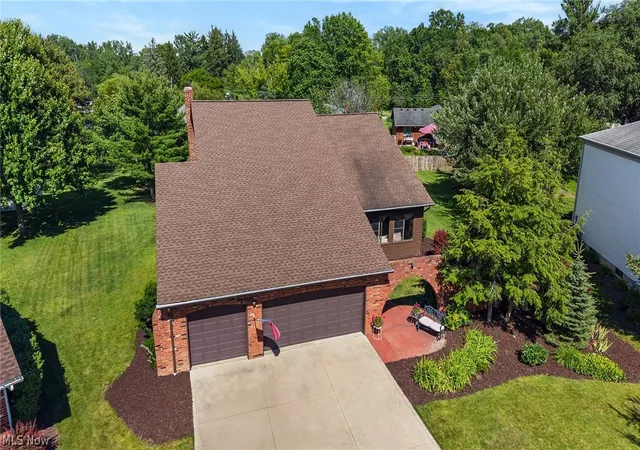 2nd image of 18101 Fern Canyon Dr, Strongsville, OH 44136 | MLS# 5221288