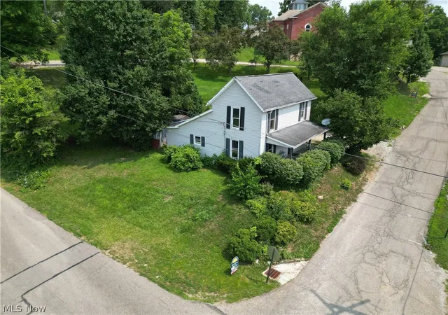2nd image of 201 Center St, Coshocton, OH 43812 | MLS# 5222566