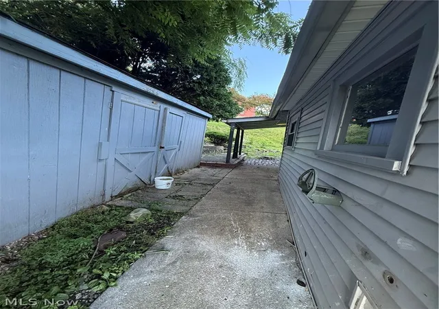 Homes for sale in Coshocton, OH | 201 Center St, Coshocton, OH 43812 | MLS# 5222566
