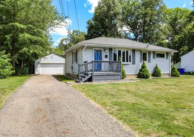 Photo 1 of Single family home for sale at 723 Eastland Ave, Ravenna, OH 44266 | MLS# 5222396 | Listing updated on 2026-07-29