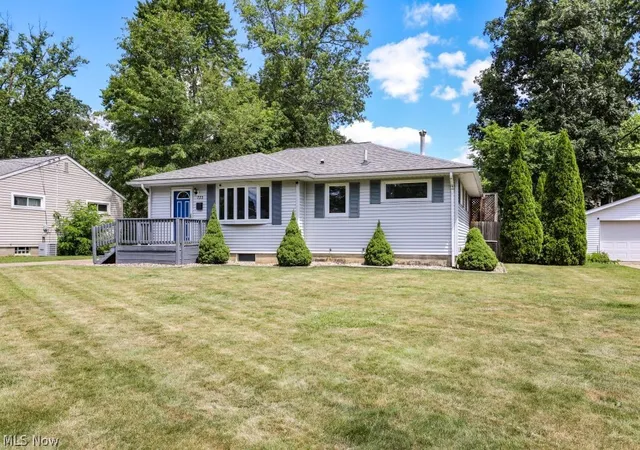 Photo 2 of Single family home for sale at 723 Eastland Ave, Ravenna, OH 44266 | MLS# 5222396 | Listing updated on 2026-07-29