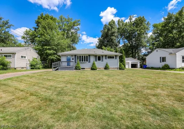Photo 3 of Single family home for sale at 723 Eastland Ave, Ravenna, OH 44266 | MLS# 5222396 | Listing updated on 2026-07-29