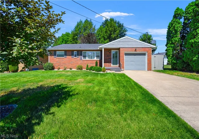 Homes for sale in Parkersburg, WV | 3403 Foley Dr, Parkersburg, WV 26104 | MLS# 5221900