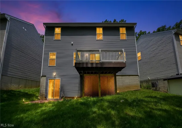 Photo 3 of Single family home for sale at 3220 Sunny Brk Dr, Akron, OH 44312 | MLS# 5222321 | Listing updated on 2026-08-25