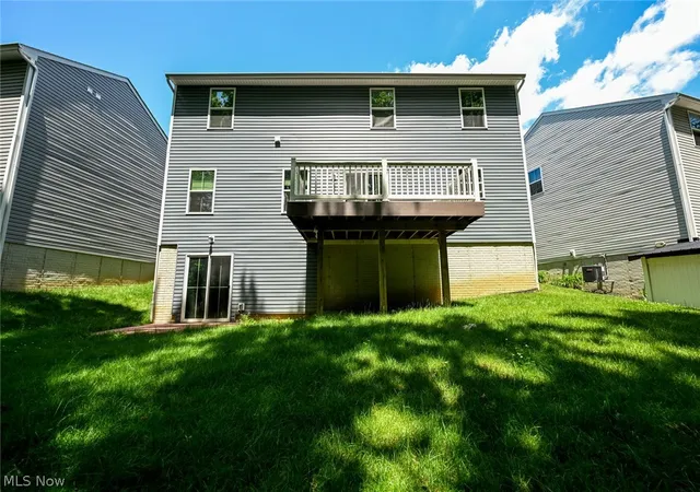 Photo 4 of Single family home for sale at 3220 Sunny Brk Dr, Akron, OH 44312 | MLS# 5222321 | Listing updated on 2026-08-25