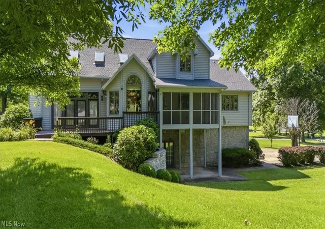 2nd image of 973 Windsor Dr, Mineral Wells, WV 26150 | MLS# 5222585