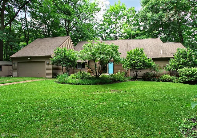 1st image of 15490 Riddle Rd, Chagrin Falls, OH 44022 | MLS# 5220857