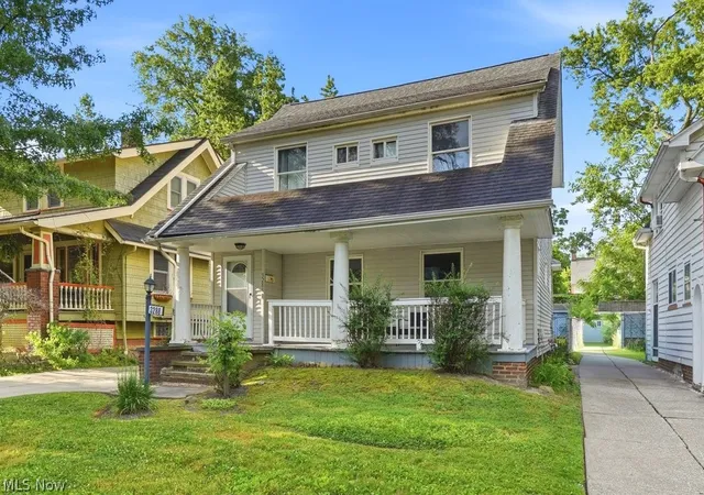Photo 3 of Single family home for sale at 3288 Beechwood Ave, Cleveland, OH 44118 | MLS# 5219714 | Listing updated on 2026-08-28
