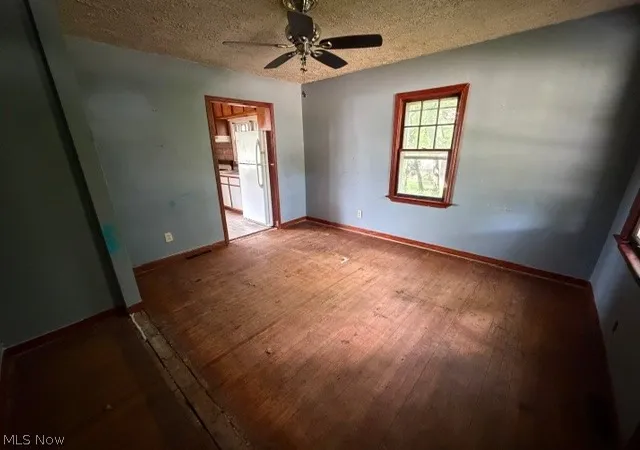 Photo 3 of Single family home for sale at 950 Silvercrest Ave, Akron, OH 44314 | MLS# 5220057 | Listing updated on 2026-10-05