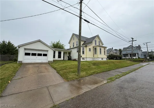 Homes for sale in Canton, OH | 139 Harrison Ave Sw, Canton, OH 44706 | MLS# 5222424