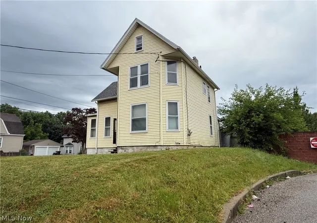 Homes for sale in Canton, OH | 139 Harrison Ave Sw, Canton, OH 44706 | MLS# 5222424