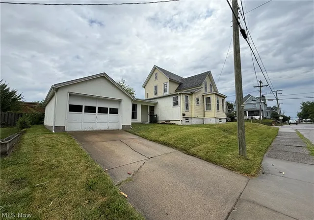 Homes for sale in Canton, OH | 139 Harrison Ave Sw, Canton, OH 44706 | MLS# 5222424