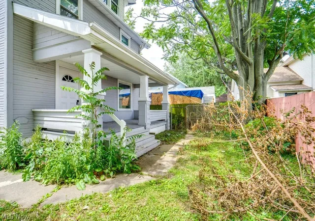 Photo 1 of Single family home for sale at 732 Akin Ct Sw, Canton, OH 44706 | MLS# 5220885 | Listing updated on 2026-06-26