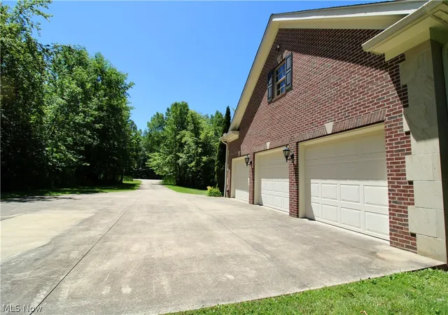 44th image of 15150 Overture Dr, Newbury, OH 44065 | MLS# 5221348
