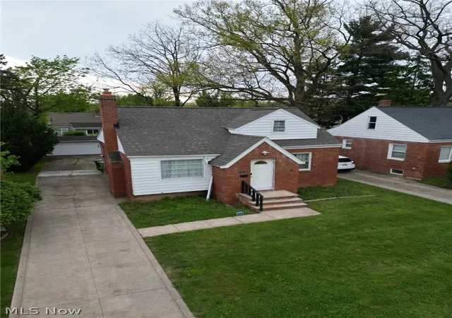 Homes for sale in South Euclid, OH | 4241 Ellison Rd, South Euclid, OH 44121 | MLS# 5222638
