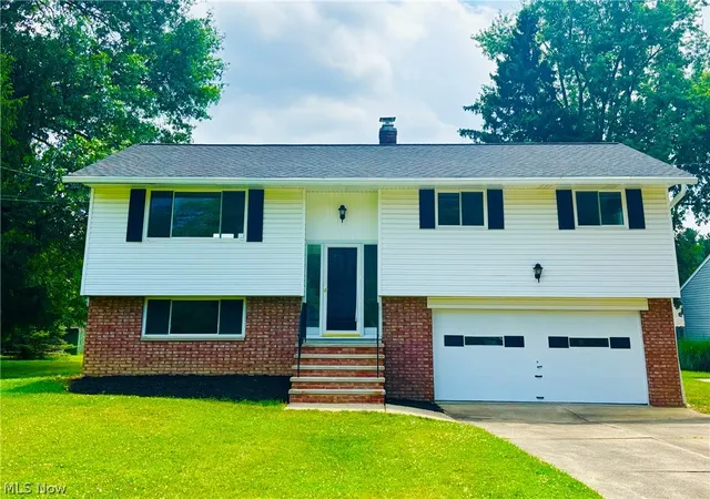 1st image of 21113 Willow Ln, Strongsville, OH 44149 | MLS# 5222599