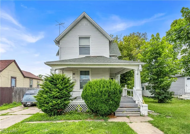 Homes for sale in Lorain, OH | 1222 W 14th St, Lorain, OH 44052 | MLS# 5222605