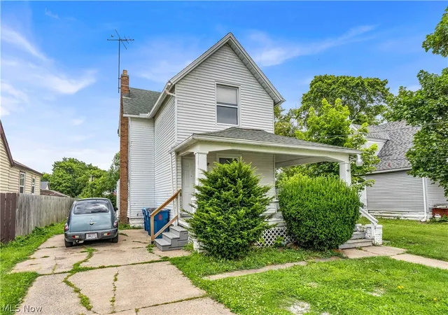Homes for sale in Lorain, OH | 1222 W 14th St, Lorain, OH 44052 | MLS# 5222605