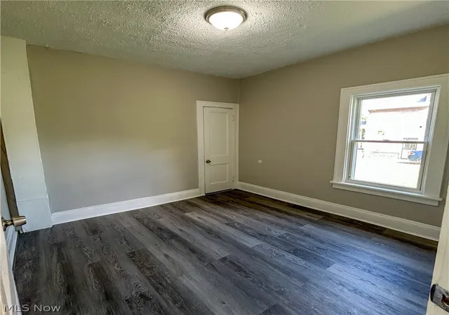 Listing Photo 2 - Condo for sale in building located at 3415 E 113th St, Cleveland, OH 44104 - Unit #