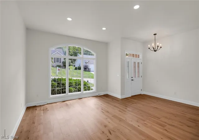 Photo 3 of Single family home for sale at 623 Bridgeview Ave, Chester, WV 26034 | MLS# 5222178 | Listing updated on 2026-07-31