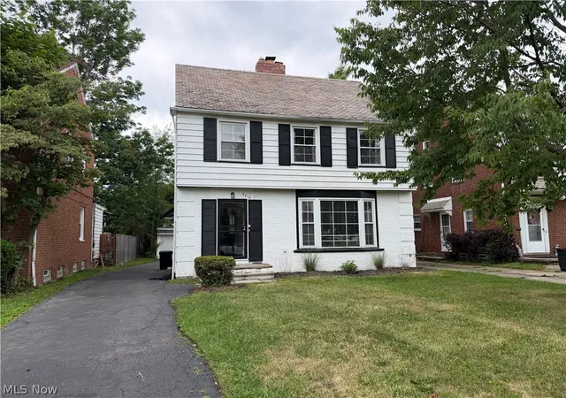 Homes for sale in Shaker Heights, OH | 3714 Avalon Rd, Shaker Heights, OH 44120 | MLS# 5222641