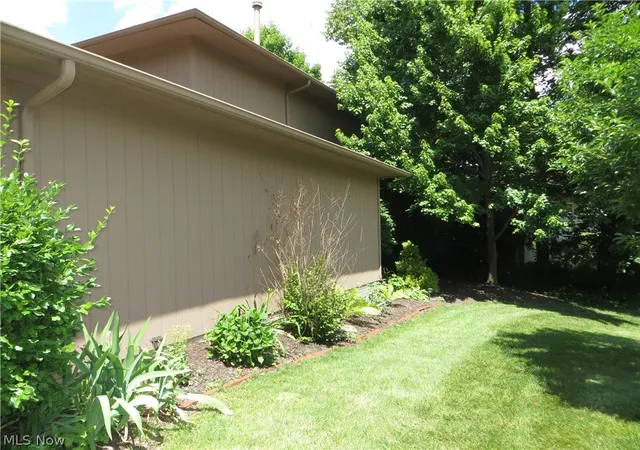 2nd image of 18606 Buccaneer Creek Dr #16, Strongsville, OH 44136 | MLS# 5222557