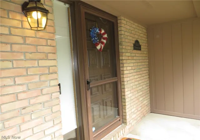 4th image of 18606 Buccaneer Creek Dr #16, Strongsville, OH 44136 | MLS# 5222557