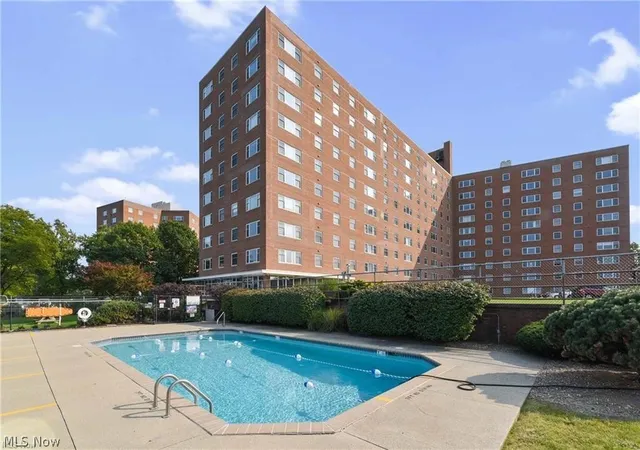 Homes for sale in Lakewood, OH | 11850 Edgewater Dr #1008, Lakewood, OH 44107 | MLS# 5222394