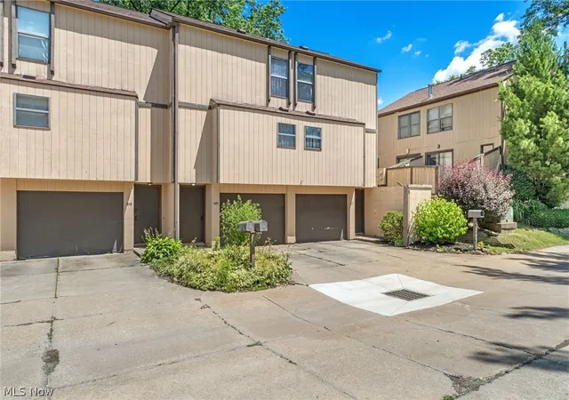 Homes for sale in Cuyahoga Falls, OH | 621 Center Ave, Cuyahoga Falls, OH 44221 | MLS# 5222523