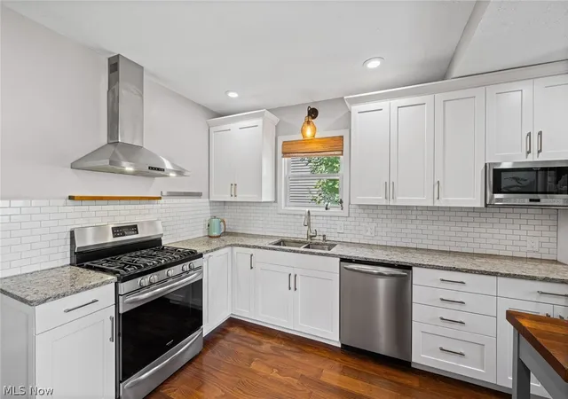 3rd image of 3363 E Scarborough Rd, Cleveland, OH 44118 | MLS# 5222382