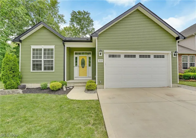Homes for sale in Aurora, OH | 10449 Maryland St, Aurora, OH 44202 | MLS# 5222365