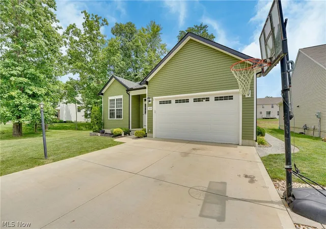 Homes for sale in Aurora, OH | 10449 Maryland St, Aurora, OH 44202 | MLS# 5222365