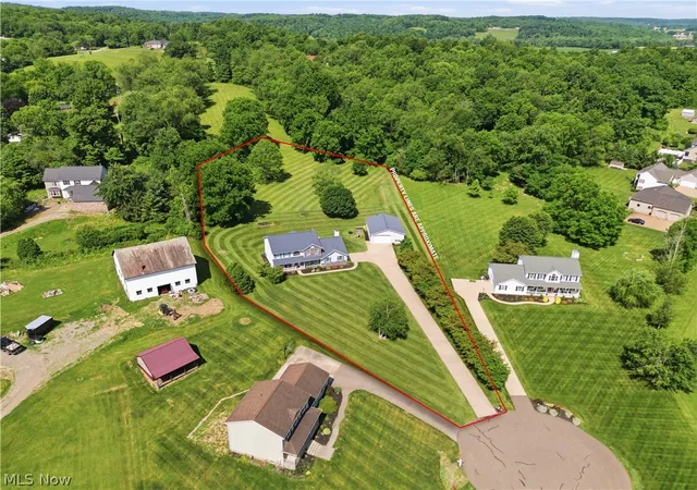 Homes for sale in Bolivar, OH | 813 Walnut Ridge St Nw, Bolivar, OH 44612 | MLS# 5222384