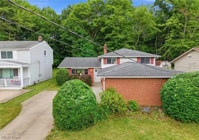 Photo 2 of Single family home for sale at 6670 Glenallen Ave, Solon, OH 44139 | MLS# 5217712 | Listing updated on 2026-08-04