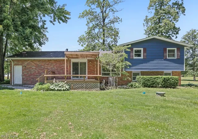 2nd image of 6000 Oakhill Ave Ne, Alliance, OH 44601 | MLS# 5221946