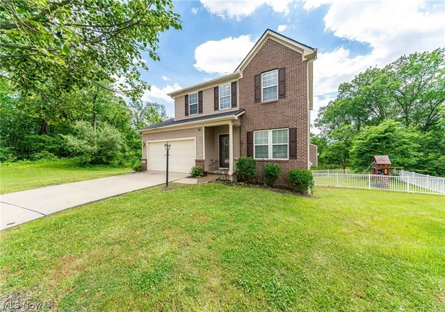Homes for sale in Bedford Heights, OH | 6382 Stonehaven Ln, Bedford Heights, OH 44146 | MLS# 5212184
