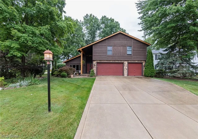 2nd image of 20757 Parkwood Ln, Strongsville, OH 44136 | MLS# 5222481