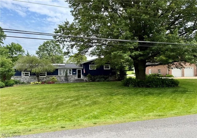 2nd image of 572 Hughes Dr, Tallmadge, OH 44278 | MLS# 5222692
