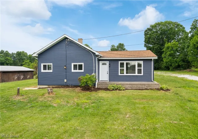 Homes for sale in Newton Falls, OH | 4817 Mcclintocksburg Rd, Newton Falls, OH 44444 | MLS# 5222700