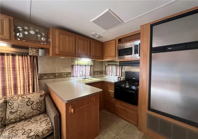 Photo 3 of Sale Pending at 90850 E Main St, Jewett, OH 43986 | MLS# 5222769 | Listing updated on 2026-07-07