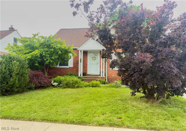Photo 1 of Sale Pending at 220 E 327th Street, Willowick, OH 44095 | MLS# 5221271 | Listing updated on 2026-07-09