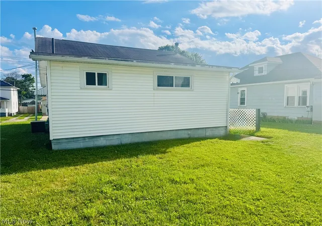 Homes for sale in Vienna, WV | 809 28Th Street, Vienna, WV 26105 | MLS# 5222459