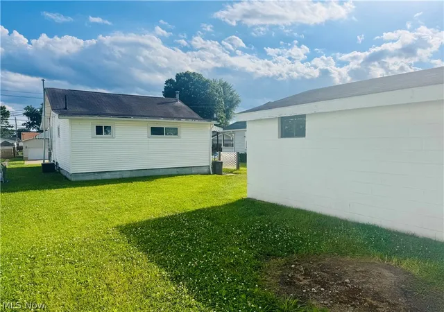 Homes for sale in Vienna, WV | 809 28Th Street, Vienna, WV 26105 | MLS# 5222459