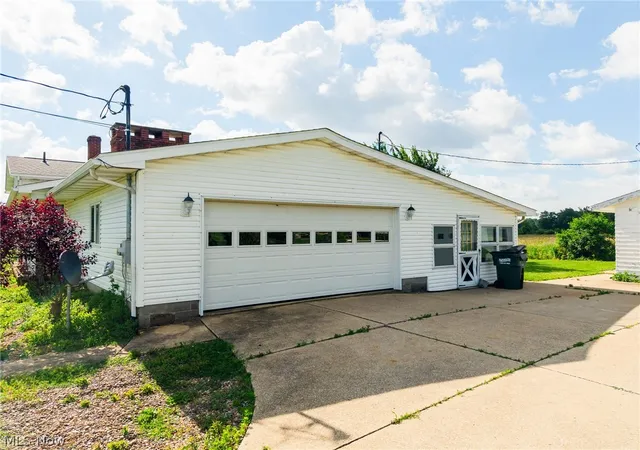 3rd image of 5852 W Old Lincolnway, Wooster, OH 44691 | MLS# 5222791